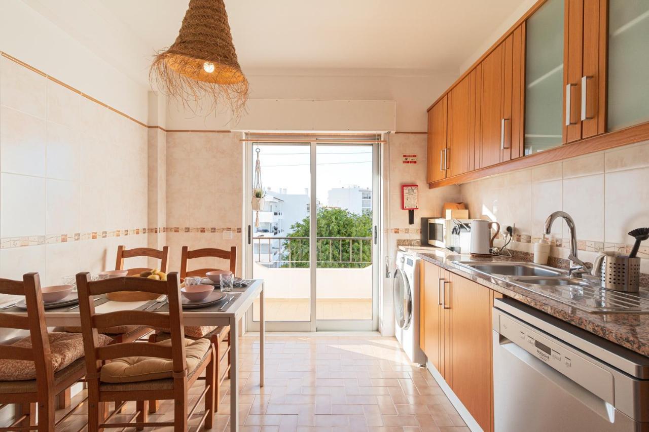 Seajay'S Apartment ลากอส ภายนอก รูปภาพ