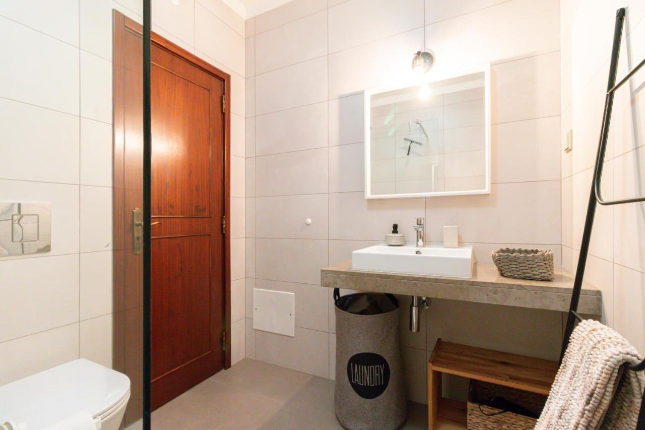 Seajay'S Apartment ลากอส ภายนอก รูปภาพ